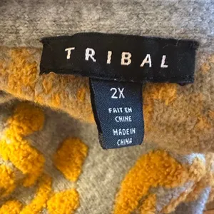 Tribal Sweater Womens Plus Size 2X V-neck Gray Yellow Flowers Cozy Soft Stretch thumbnail 3