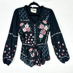 Savanna Jane Floral Embroidered Cinch Waist Top Size Small Black V-Neck thumbnail 4