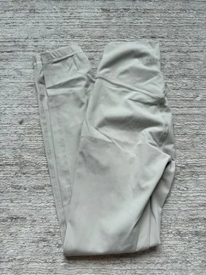 Pavoi High-Waist Leggings in Beige (Size XS) thumbnail 3