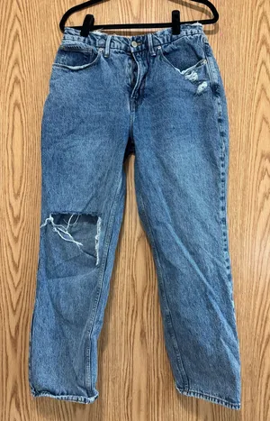 Good American Distressed Straight Leg Jeans – Size 10 thumbnail 1