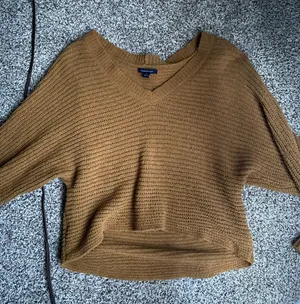 American Eagle Outfitters Sweater thumbnail 1