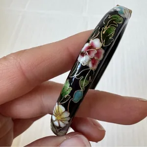 Vintage Cloisonné Black Floral Bangle Bracelet Womens Estate Jewelry Boho thumbnail 3