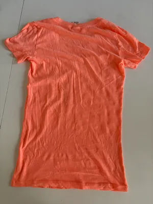PINK Victoria’s Secret T-shirt thumbnail 2