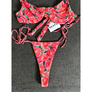 Skatie Katie Top Elsa Bottom Set in Winnetka Floral Print Womans XS/S NWT thumbnail 4