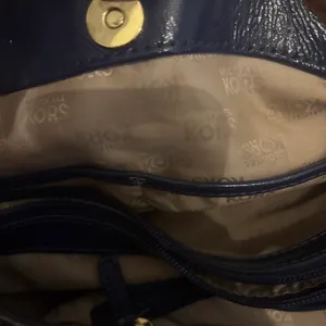 Vintage Michael Kors Dark Navy Leather Shoulder Bag with Gold MK Charm thumbnail 4
