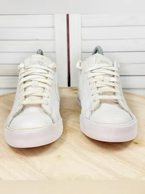 Nike Sweet Classic Perforated Leather Low Top Sneakers White Pink 7.5 354496-110 thumbnail 2