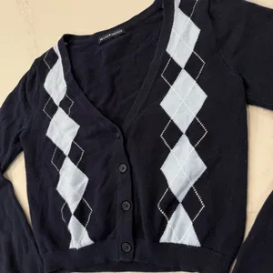 Brandy Melville Argyle Cropped ButtonFront Cardigan Sweater VNeck Womens OS Blue thumbnail 4