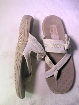 Skechers Women's Light Beige Open-Toe Slide Sandal with Pink Accent thumbnail 5