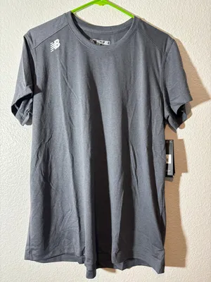 New Balance NWT Women's Size XL Gray Short Sleeve Athletic Tech T-Shirt thumbnail 1