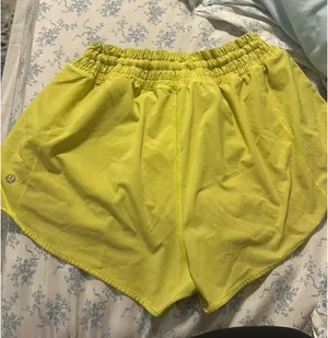 Lululemon Hotty Hot 2.5" thumbnail 2