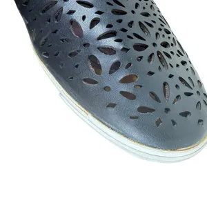 AERIN Leather Black Eyelet Rubber‎ Soled Slip On Comfort Flats Women's Size 8 thumbnail 4