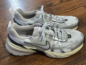 Women's V2K Run Running Sneakers thumbnail 2