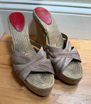 CHRISTIAN‎ LOUBOUTIN Wedge Strappy Summer Sandals Tan size 40 thumbnail 1