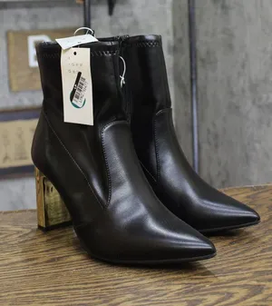 A New Day Womens Sienna Low Shaft Heeled Boots 94637418 Black / Gold 9M thumbnail 1