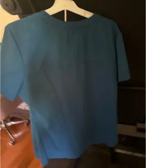 MedCouture Tuckable Scrub Top  thumbnail 3