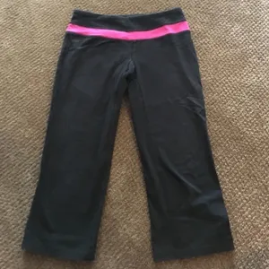 Gap Black Workout Legging Capris thumbnail 2