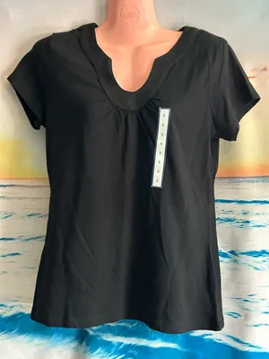 Croft & Barrow Women's Black Short Sleeve V-Neck Top SM NWT thumbnail 1