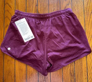 Lululemon Swiftly Mid-Rise Short 3” Burgundy Bay Size 6 NWT thumbnail 1