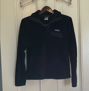 Patagonia Black Fleece Pullover thumbnail 1