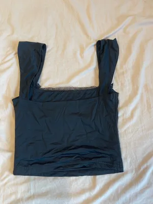 Princess Polly Black Crop Top thumbnail 2
