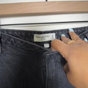 Abercrombie & Fitch Womens Jeans 18R Black Curve Love The Loose High‎ Rise 34 thumbnail 8