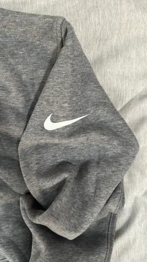 Brand new Nike Sabrina hoodie thumbnail 2