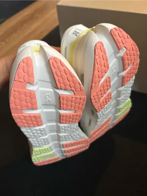 ON CLOUDRUNNER ivory dew athletic training running shoes sneakers women’s 8 new thumbnail 6