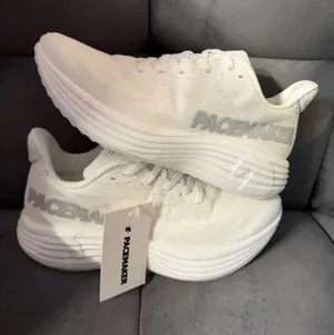 PACEMAKER Speed Running Shoe, 8.5W/7.5M Lightweight thumbnail 1