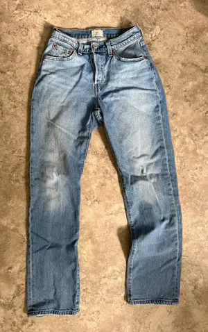 Levi's 501 blue jeans These are SO cute but they’re too small for me and I can’t return. brand new worn once. Bought for $80 thumbnail 1