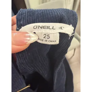 O'Neill Navy Blue Corduroy Overalls - Women's Size‎ 25 - Classic Bib Style thumbnail 3
