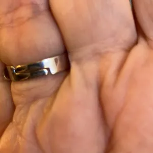 Lovely adjustable ring thumbnail 2