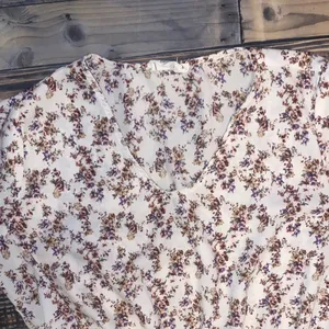 Floral Tiered Midi Dress in White with Mauve Print thumbnail 3