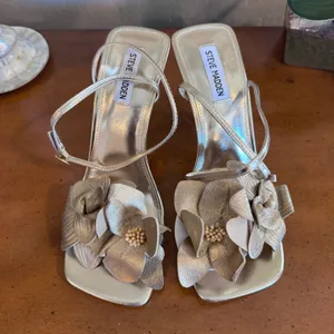 Steve Madden Amani Floral Heeled Sandals Gold Metallic Size 10 NWOT thumbnail 4
