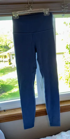 Lululemon Wunder Train Leggings 28’ thumbnail 1