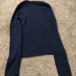American Eagle Navy Ribbed V-Neck Cotton Sweater Sz. S thumbnail 6