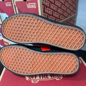 Vans Women's Black Trainers thumbnail 5