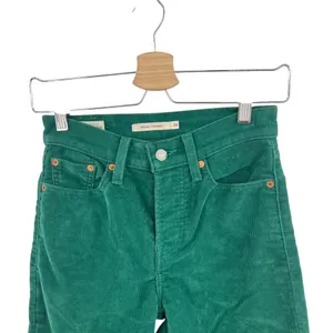 Levi's Wedgie Straight Fit Corduroy‎ Pants Green Size 24 thumbnail 4