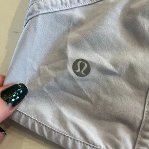 Lululemon Tracker‎ Shorts in Serene Blue Size 6 thumbnail 5