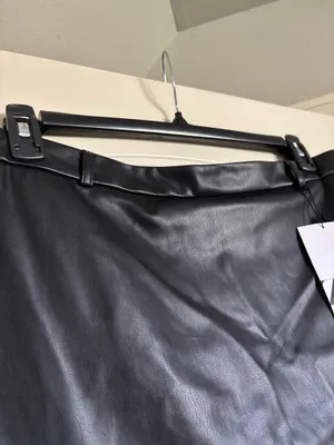 BNWT Black Zara leather mini skirt XL thumbnail 4