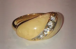 Size 6 Vintage Gold Tone & Shimmer Enamel CZ Rhinestone Dome Fashion Ring thumbnail 3