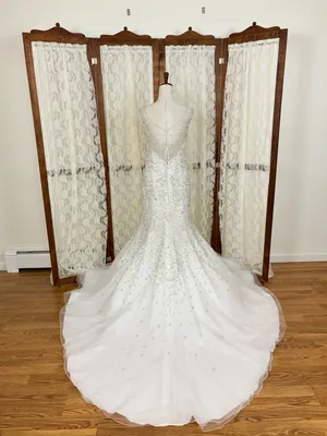 Spectacular New Mori Lee Heavily Beaded Wedding Gown thumbnail 4