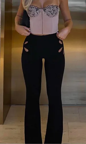 White Fox Boutique going Fast pants SZ:M thumbnail 1