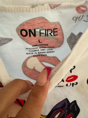 On Fire Graphic Tee with Red Lips and Black Shoes Large thumbnail 2