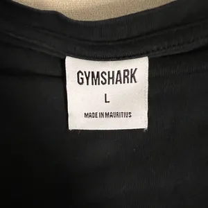 🖤 GYMSHARK Black Crop Tee – Size L 🖤 thumbnail 3