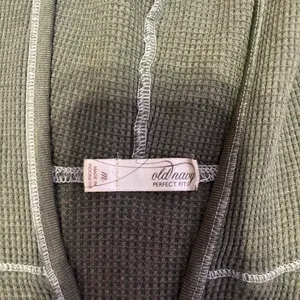 Vintage old navy hooded long sleeve  thumbnail 2