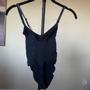 NWOT SKIMS Seamless Sculpt Thong Body Suit Onyx Size L thumbnail 7