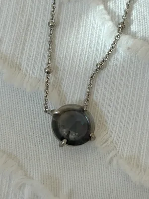 Necklace thumbnail 2