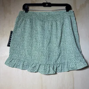 HAVE Women’s Skort Large Green Ruffle Wrap‎ Look Elastic Waist NWT thumbnail 6