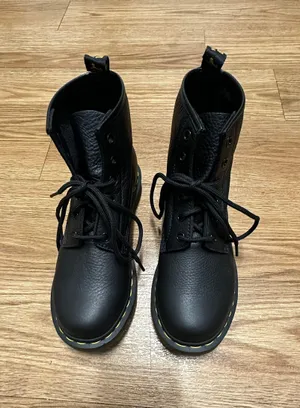 Dr Martens air wait leather ankle boots thumbnail 11