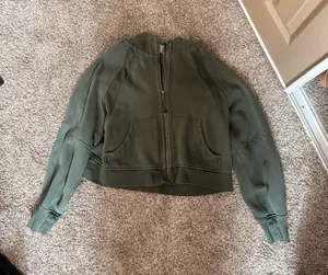 Lululemon Scuba thumbnail 1
